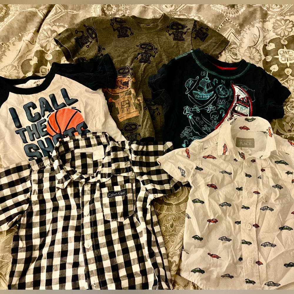 Bundle of five boys shirts. Short sleeved. 12-18 months